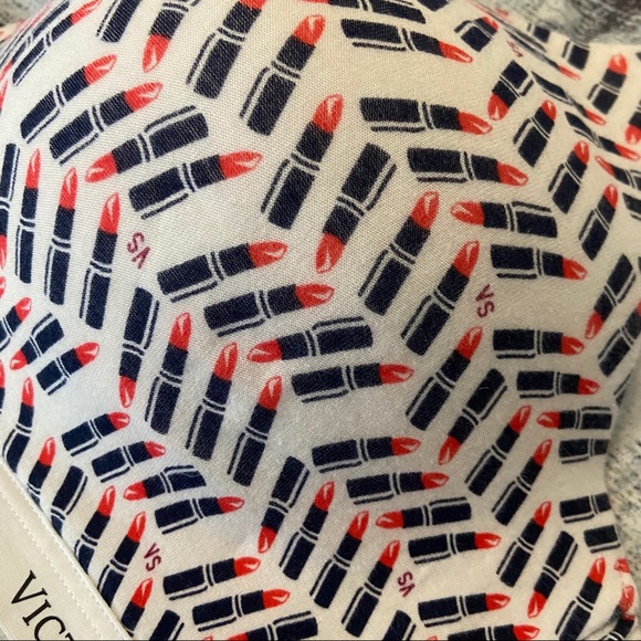 Victoria’s Secret Bra - Picture 5 of 6